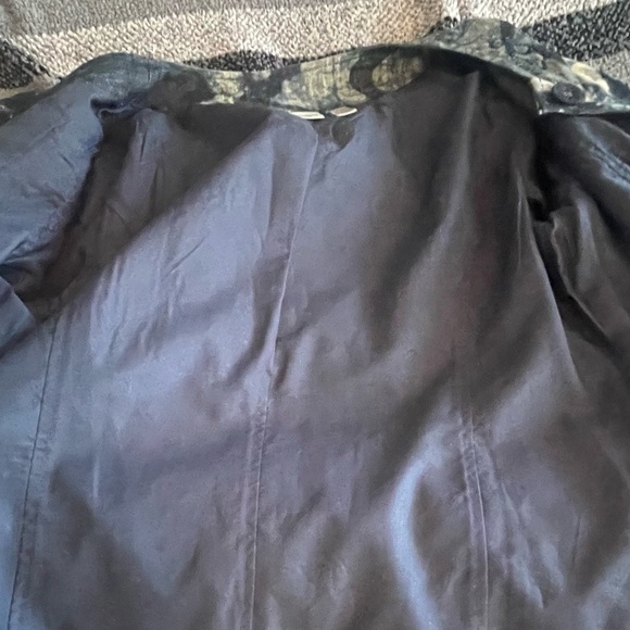 Chico's - Denim Blue Jacket with sequins designs in excellent condition size 2 - Picture 11 of 16